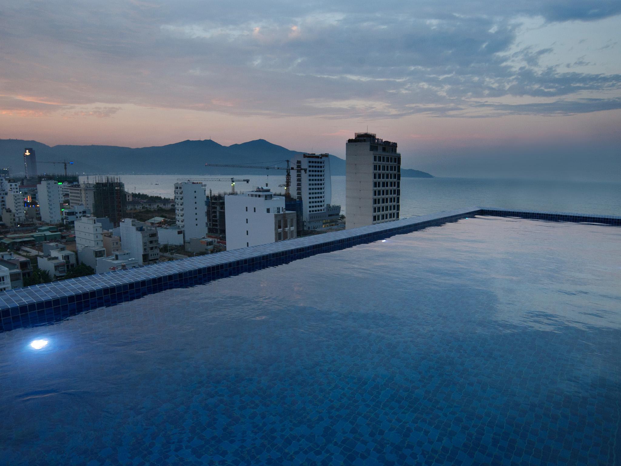 Sea Queen Hotel Da Nang Exteriör bild