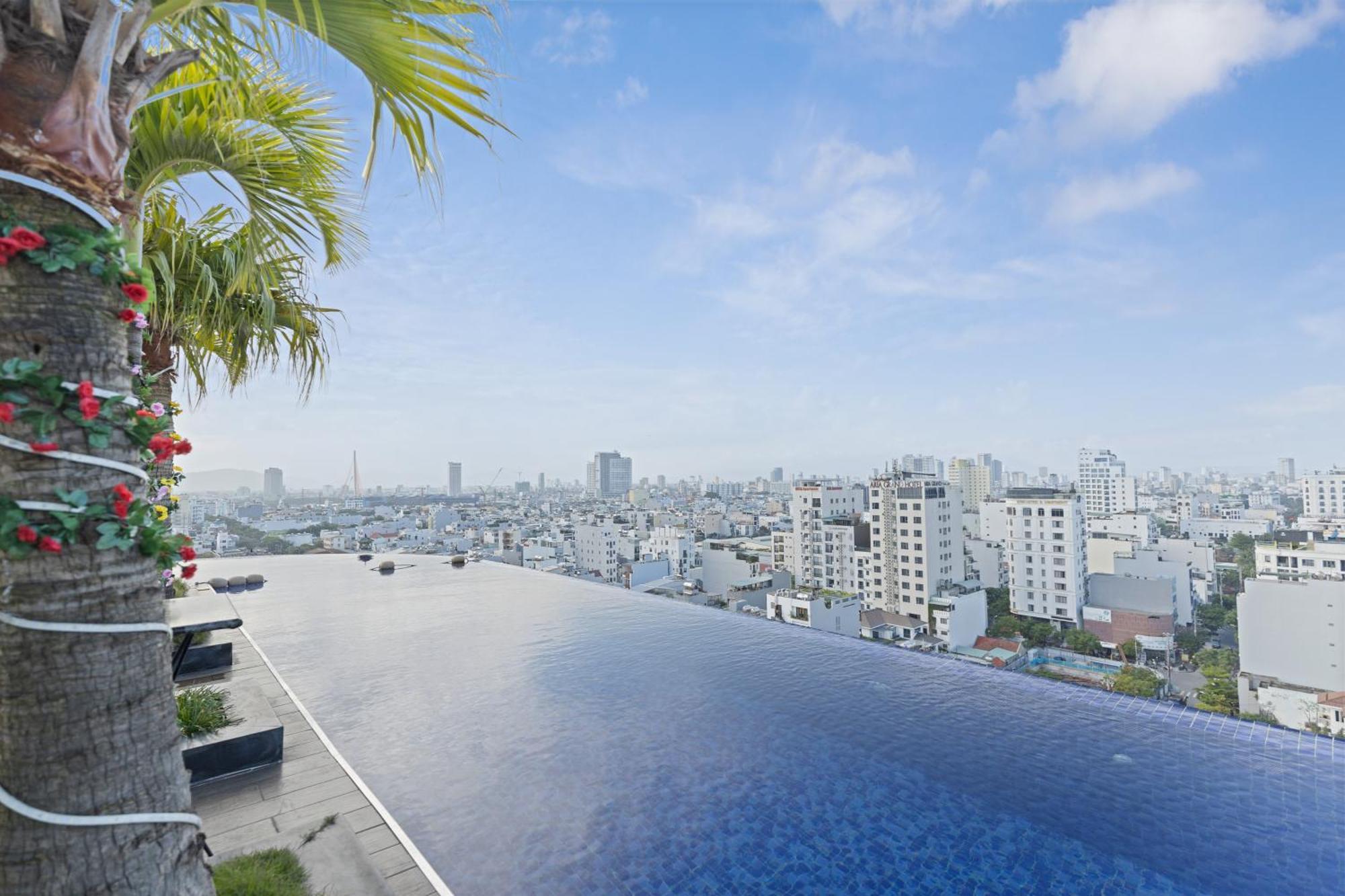 Sea Queen Hotel Da Nang Exteriör bild