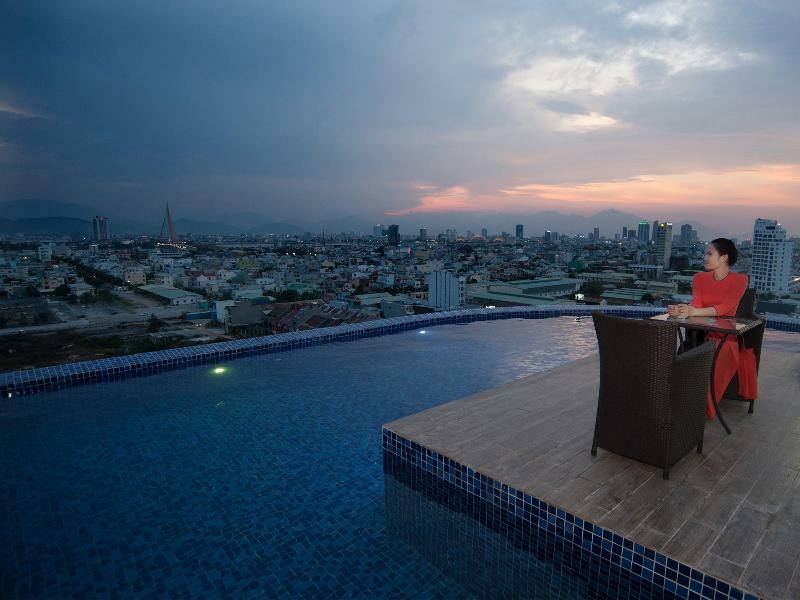 Sea Queen Hotel Da Nang Exteriör bild